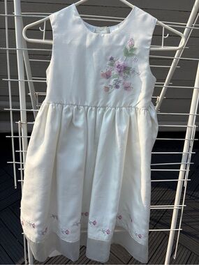 Elegant White Floral Kids Dress